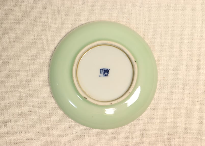 明治前期青磁染付松と牡丹図小皿 | 吉祥寺PukuPuku