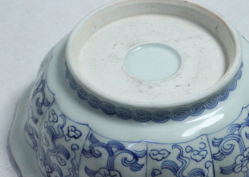 【大名品】江戸末期～明治初期　古伊万里　染付　菊花に蝶の図　特大38.1cm大鉢 江戸幕末染付菊と蝶図8寸鉢 | 吉祥寺PukuPuku