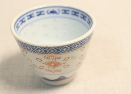 昭和40~50年代中国色絵蛍手煎茶碗①濃いめ