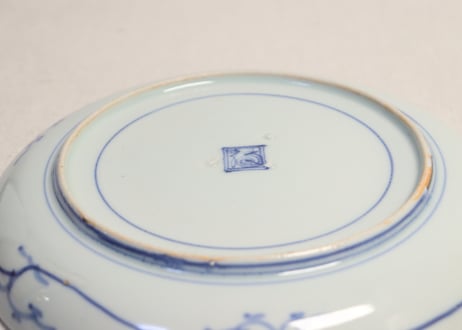 江戸中期染付雪輪と梅図6寸皿　ホツ