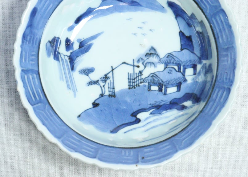 染付 小皿 5枚 美品 山水 江戸 歪み 幾何学 唐草 銘 楽天市場】【波佐見焼】【山水タコ唐草角小皿】【染付絵変わり