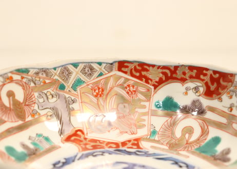 明治前期色絵鶉と鶴丸図大なます皿①　見込み濃いめ