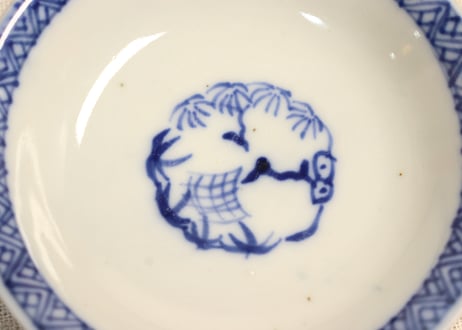 明治前期色絵菊花籠図飯茶碗③高台ひっつき