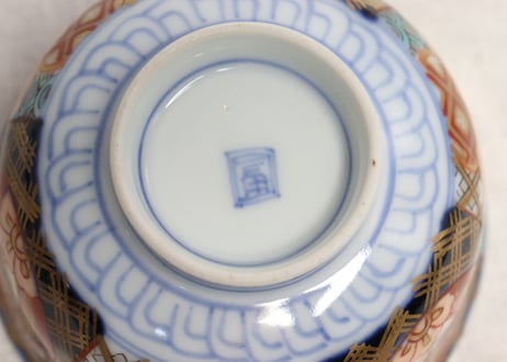 明治前期色絵桃と六方に松竹梅と牡丹図通り物飯茶碗 蓋部分甘手