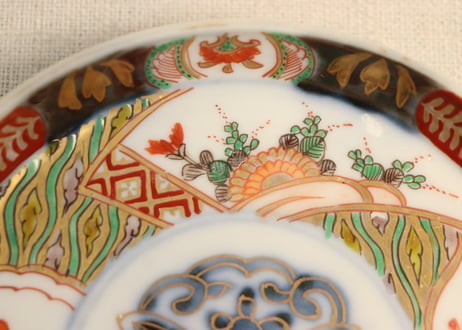 明治前期色絵松鶴に菊と桜図縁立小皿