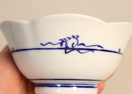 明治後期~大正色絵牡丹と菊梅図六弁小鉢