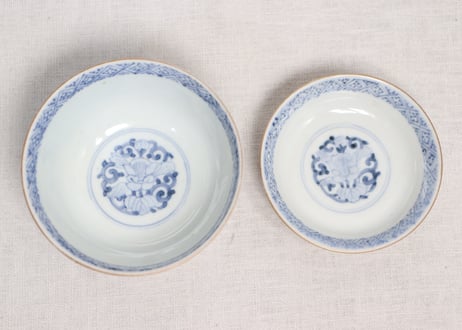 明治前期色絵梅に鶯と菖蒲図通り物飯茶碗
