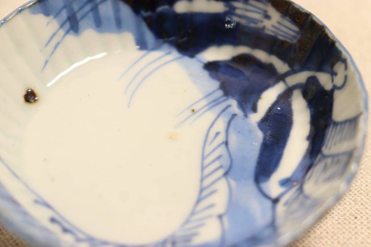 江戸後期染付ホラ貝図縁立ち豆皿 | 吉祥寺PukuPuku