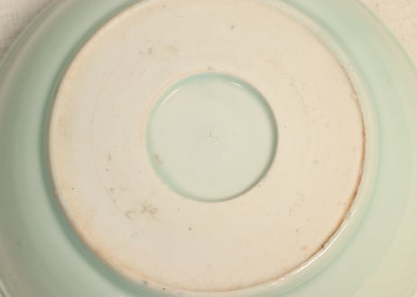 江戸後期青磁染付格子に桃図春寒鉢②かたつき