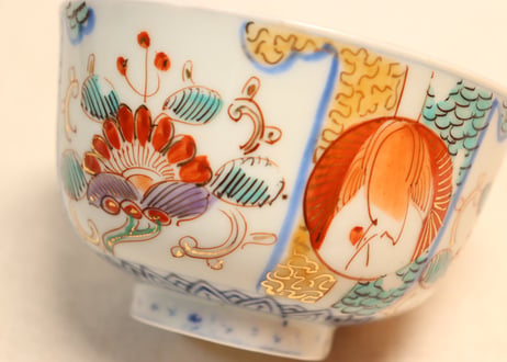 明治後期～大正色絵鶴丸と牡丹図飯茶碗