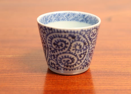 江戸中期染付蛸唐草図小猪口②ノミホツ,かたつき
