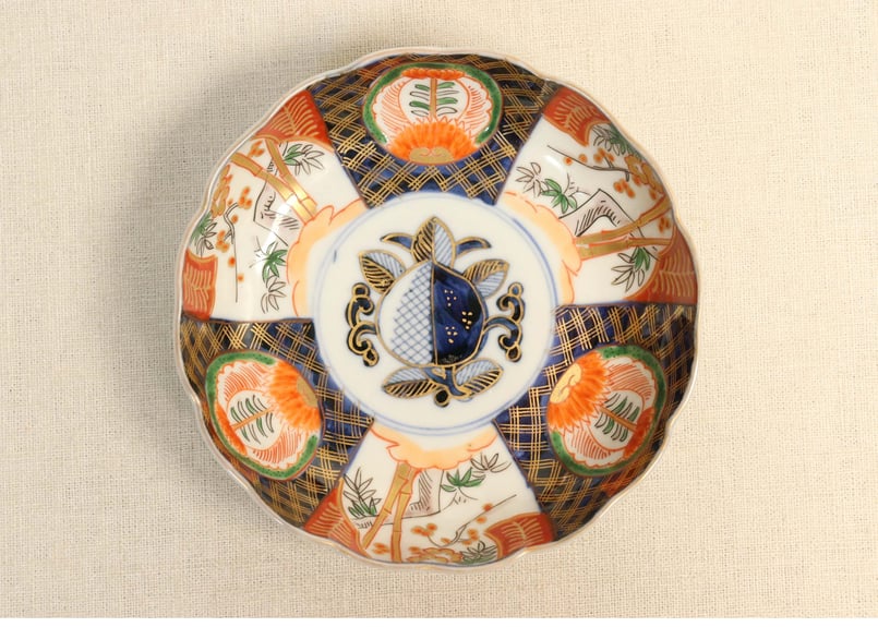 中皿 5枚 金彩 色絵付 歪み 窯傷 松竹梅 花文様 唐草 江戸 明治 中皿 5枚 金彩 色絵付 歪み 窯傷 松竹梅 花文様 唐草 江戸 明治