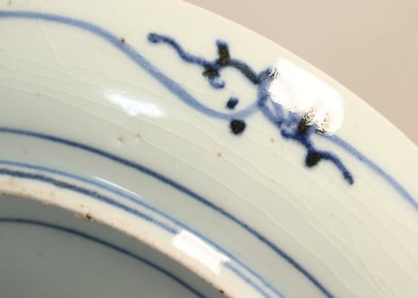 江戸中期染付桜と波に双鶴図6.5寸皿 甘手,釉切れ,フリモノ