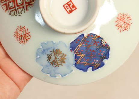 大正～昭和戦前色絵雪輪図つぼ碗 黒点