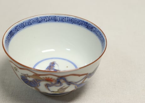 明治前期色絵富士に鷹と茄子図蓋茶碗②高台ホツ