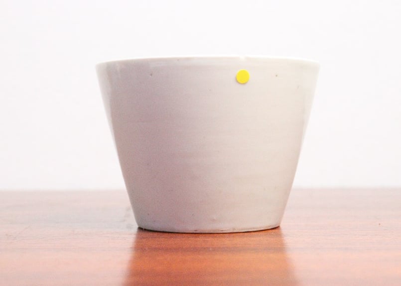 伊万里　江戸　中期　白磁　蕎麦猪口　金継ぎ　材料 伊万里 江戸 中期 白磁 蕎麦猪口 金継ぎ 材料 江戸中期白磁大猪口① 小