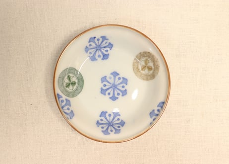 明治後期～大正銅判雪と丸文散らし図小皿②薄め