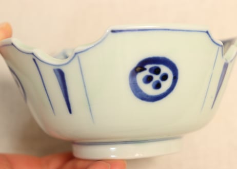 明治後期～大正染付芙蓉手草花図四弁小鉢