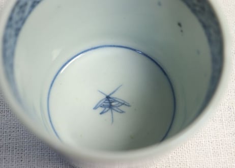 江戸後期染付二方に鉄線図猪口