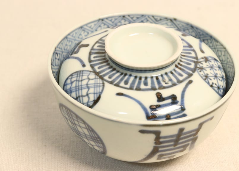 江戸後期染付丸文と文字図蓋茶碗①濃いめ | 吉祥寺PukuPuku