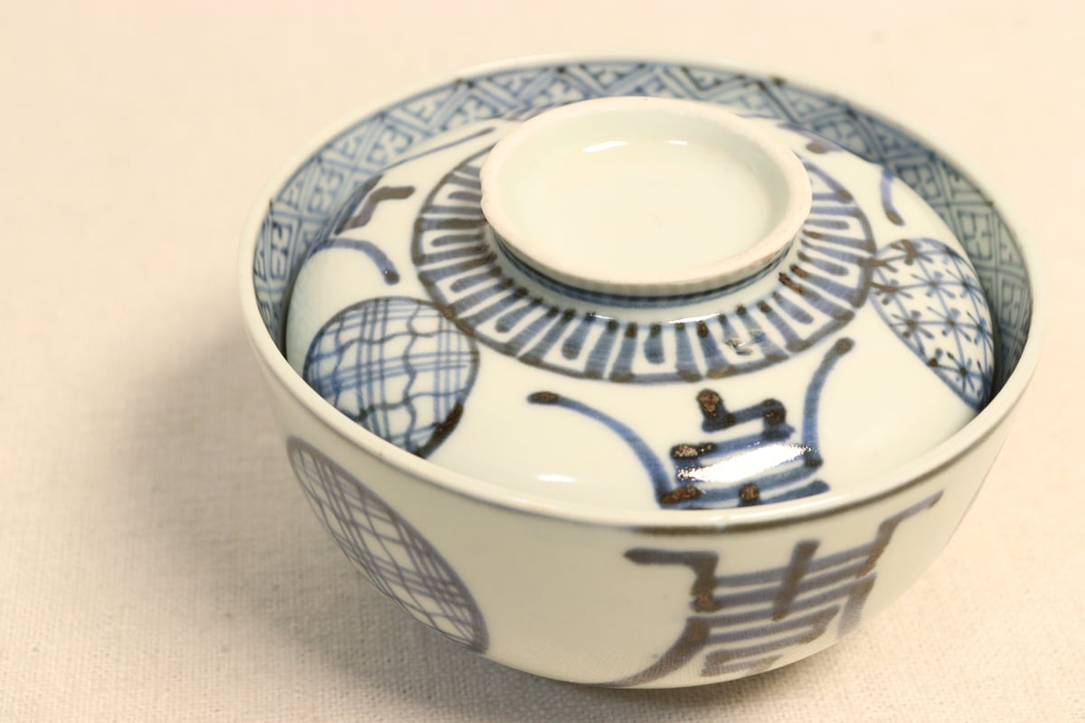 江戸後期染付丸文と文字図蓋茶碗①濃いめ | 吉祥寺PukuPuku