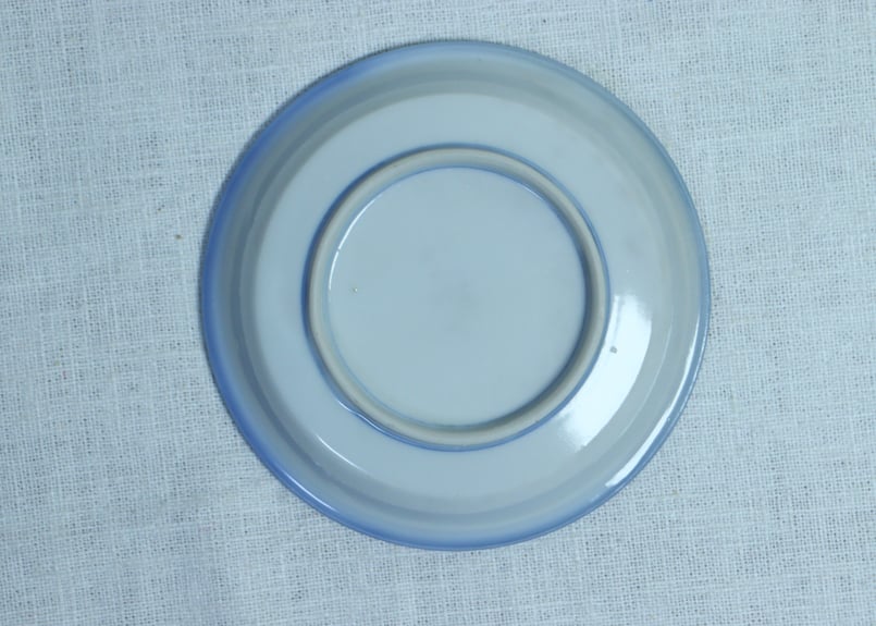 明治後期～大正銅判菊と鳥三羽図小皿 | 吉祥寺PukuPuku