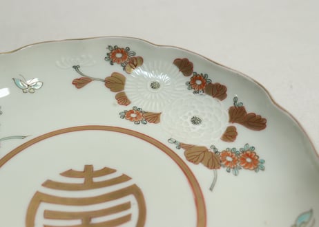 明治前期色絵三方菊図通り物7寸皿①文字大,蝶青色