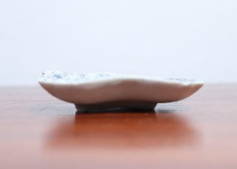 江戸中期紙刷古印判幾何学文糸巻き型小皿①　がたつき,小ホツ