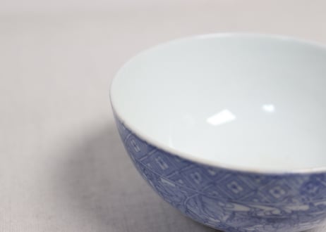 明治後期～大正銅判菊と蝶図蓋茶碗①
