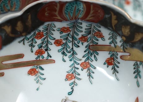 明治前期色絵枝垂れ桜に鯉図三ツ組鉢 大に少甘手