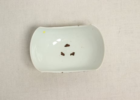 明治後期～大正鉄絵花図舟形皿②少甘手,少かたつき