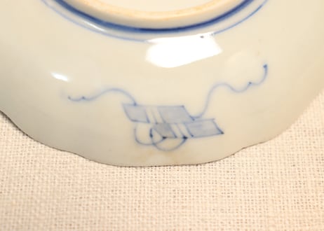 明治前期色絵松鶴図通り物小皿①　松濃いめ
