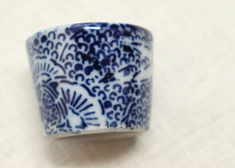 明治前期紙刷微塵唐草に松竹図小猪口
