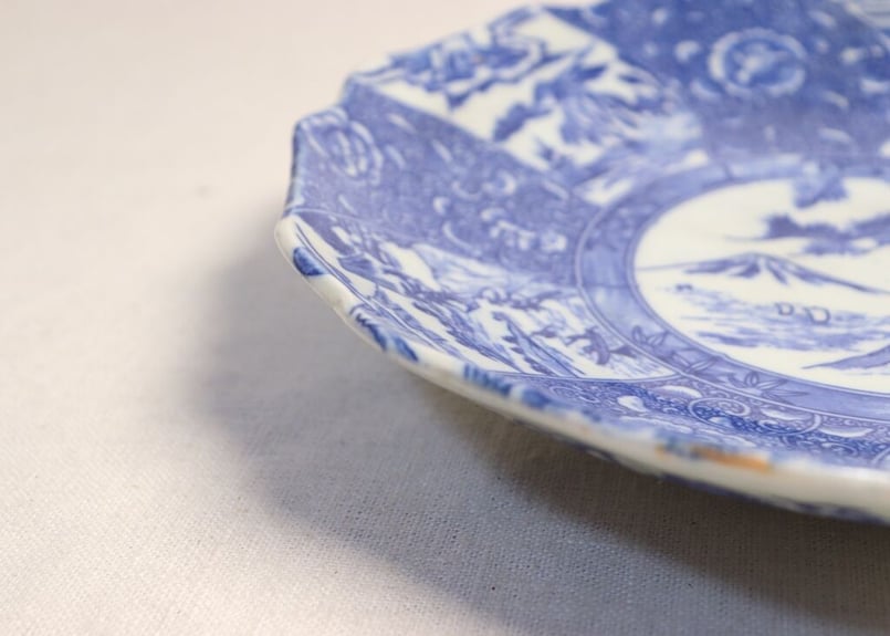 明治後期~大正銅判松鶴に富士図8.5寸皿 窯傷,少がたつき 明治後期~大正銅判松鶴に富士図8.5寸皿 窯傷,少がたつき