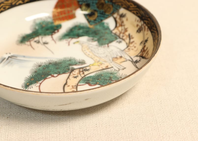 大正～昭和戦前九谷焼青粒色絵富士に鷹図小皿 | 吉祥寺PukuPuku
