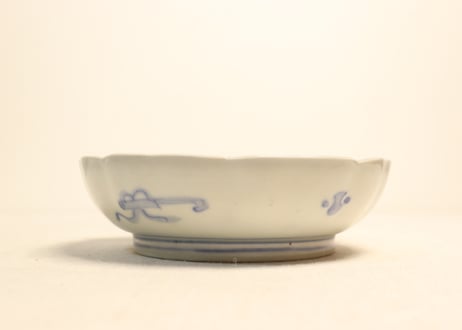明治前期色絵桃に牡丹と七宝文なます皿①