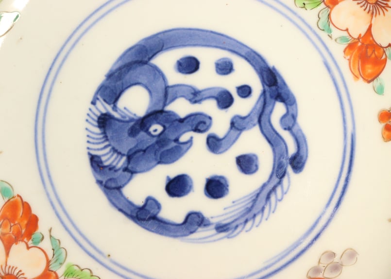 五彩手菊花染め付け龍紋図大皿 五彩手菊花染め付け龍紋図大皿