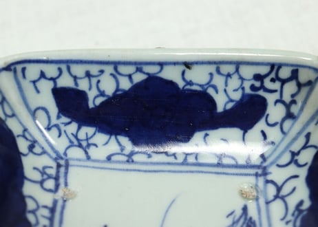 明治前期東北の焼染付牡丹図長皿 がたつき