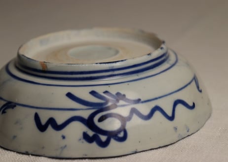 明治前期紙刷捻子文に草花と幾何学文図なます皿