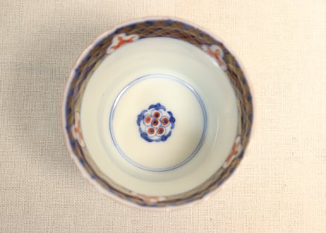 明治前期色絵菊と牡丹図端反り向付