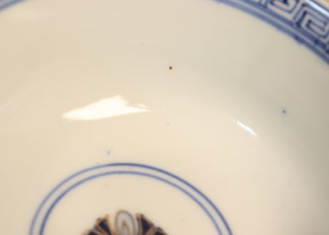明治前期金彩染付花と幾何学文通り物飯茶碗