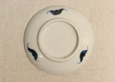 江戸後期染付山水と蝙蝠図豆皿①