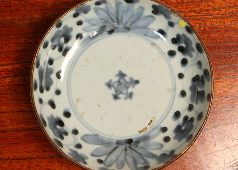 江戸中期染付花と唐草図くらわんかなます皿②ホツ | 吉祥寺PukuPuku