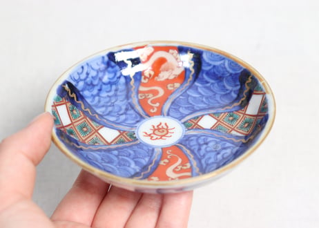江戸幕末色絵龍と幾何学図捻子文小皿①