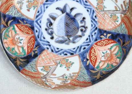 明治前期色絵桃と梅と菊図7寸皿