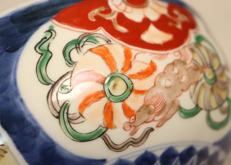 明治前期色絵柘榴と獅子図6寸鉢　高台あたり傷