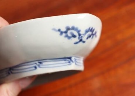 江戸中期染付流水に菊図舟形皿①