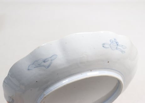 明治前期色絵籠目と花鳥図7寸皿②黒点,かたつき
