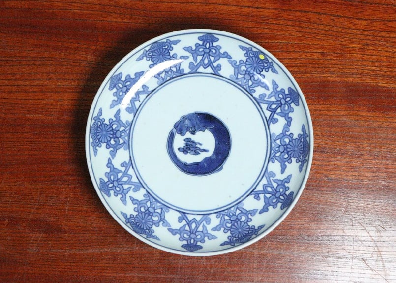 伊万里　古伊万里　江戸　中期　コンニャク印判　菊　豆皿 伊万里 古伊万里 江戸 中期 コンニャク印判 菊 豆皿
