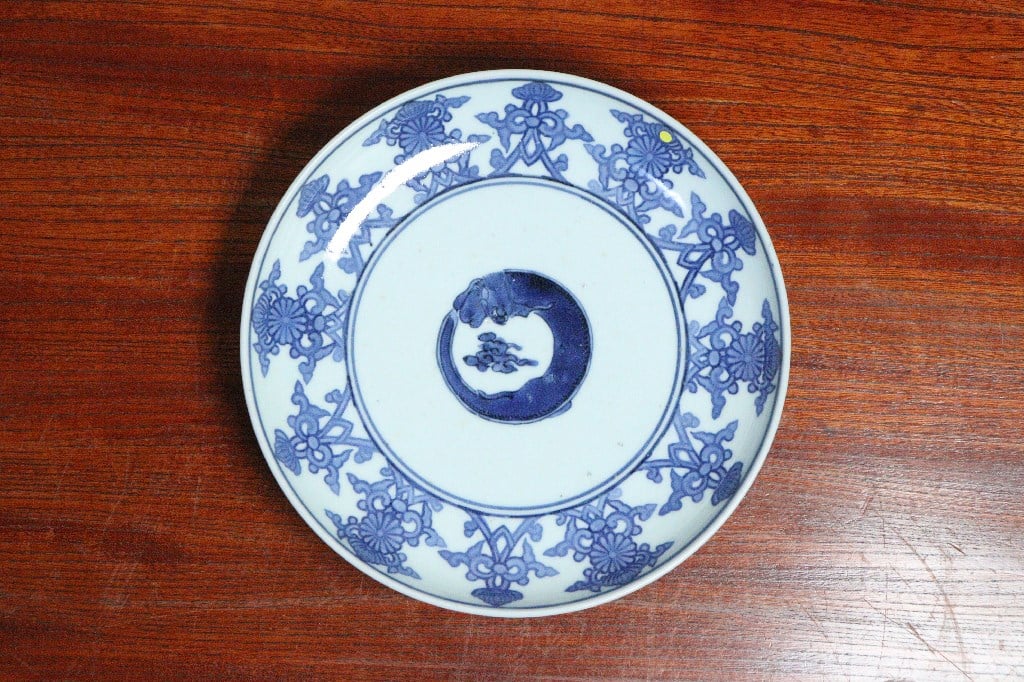 伊万里　古伊万里　江戸　中期　コンニャク印判　菊　豆皿 伊万里 古伊万里 江戸 中期 コンニャク印判 菊 豆皿